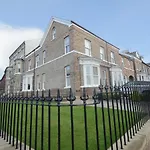 7 Bluebridge Luxury Loft Apartment - With One Free Parking Space